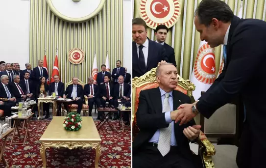 Resepsiyondaki fotoğraf karesine ilişkin bir açıklama da Fatih Erbakan'dan geldi