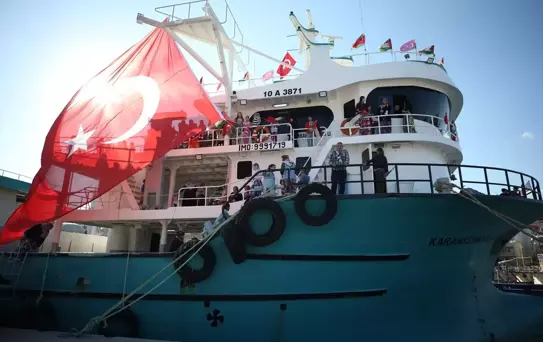 Balıkesir'de denizciler Filistin ve Küresel Sumud Filosu'na destek için Marmara'ya açıldı