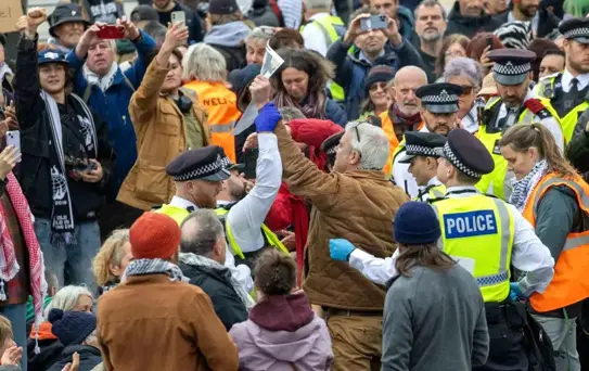 Londra'da Filistin Eylemi Protestolarında 492 Gözaltı