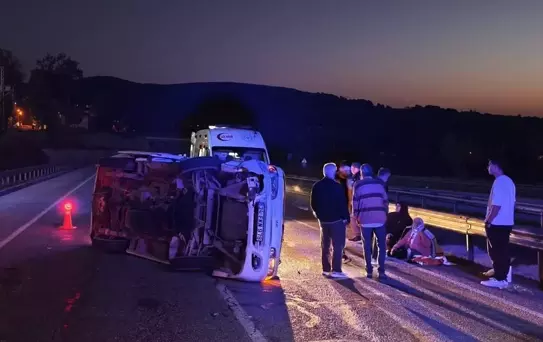 Samsun'da Oto-Minibüs Çarpışması: 9 Yaralı
