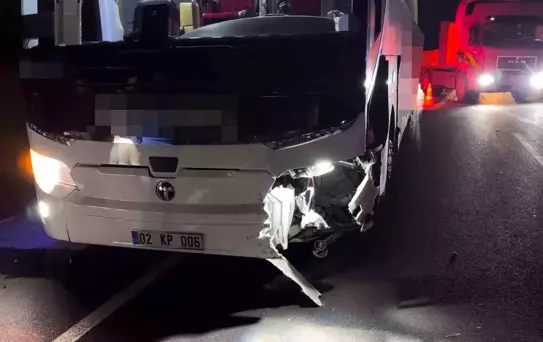 Isparta'da Otomobil ile Otobüs Çarpıştı: Sürücü Hayatını Kaybetti
