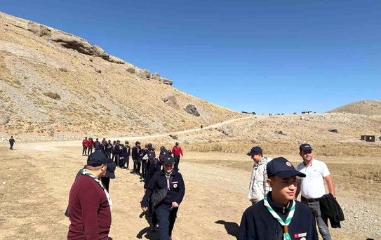 Niğde'de Gençler için Doğa Yürüyüşü
