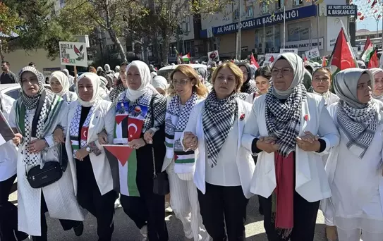 Sakarya ve çevre illerde AK Parti'li kadınlar Gazze'nin 'sesi' oldu
