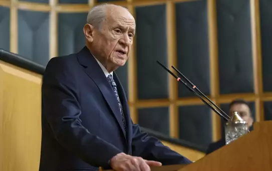 Bahçeli, Öcalan'dan SDG'ye çağrı yapmasını istedi