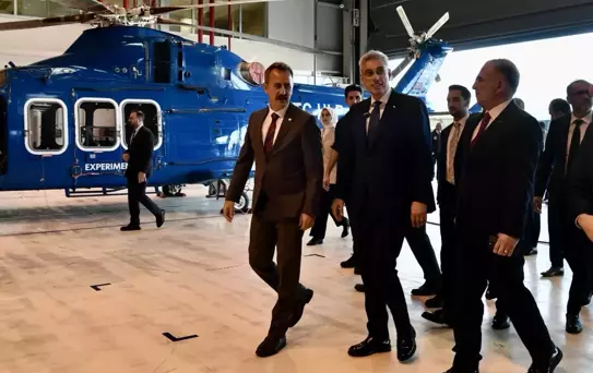 Bakan Memişoğlu TUSAŞ'ı Ziyaret Etti