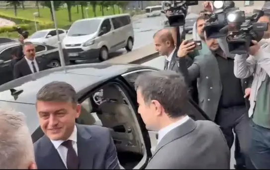 Veda Töreni: Yeni Başlangıçlar