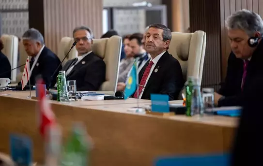KKTC Dışişleri Bakanı Zirveye Katıldı