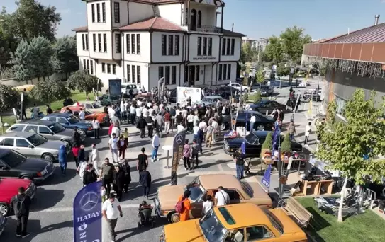 Klasik Mercedes Tutkunları Malatya'da Buluştu