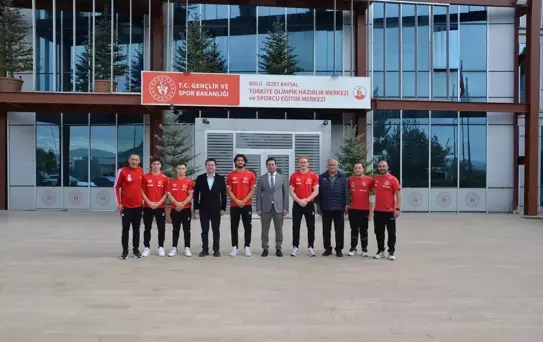 Suat Çelen Milli Sporcuları Ziyaret Etti