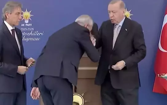 ''Halk buyurursa yaparım'' demişti, Erdoğan'ın elini öperek AK Parti saflarına geçti