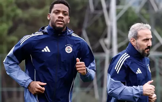 Jhon Duran, 42 gün sonra takımla birlikte çalışmalara başladı