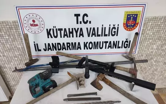 Emet'te Kaçak Kazı Operasyonu: 9 Gözaltı