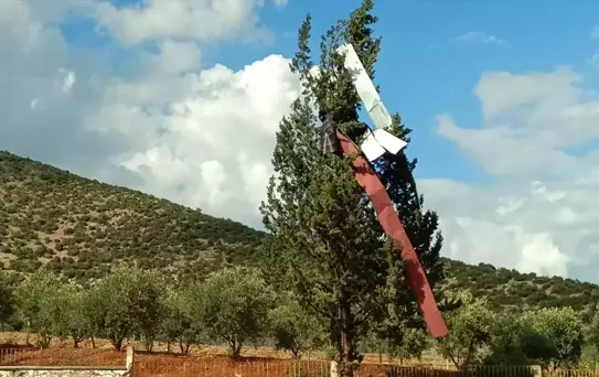 Kozan'da Fırtına Okulun Çatısını Uçurdu