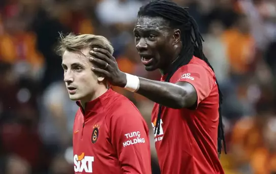 Gomis'ten Kerem Aktürkoğlu'na tepki: Seni besleyen eli vurma