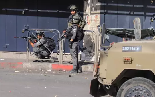 El Halil'de İsrail Ordusunun Baskını: 3 Çocuk Yaralı