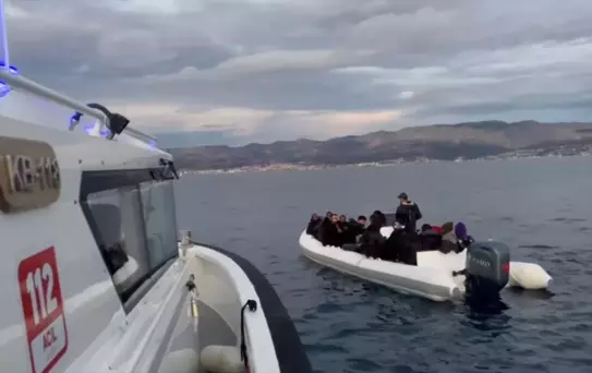 Çeşme Açıklarında 26 Göçmen Kurtarıldı