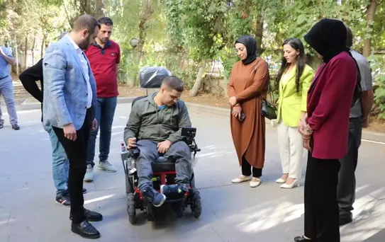 Siirt'te Engelliye Tekerlekli Sandalye Desteği