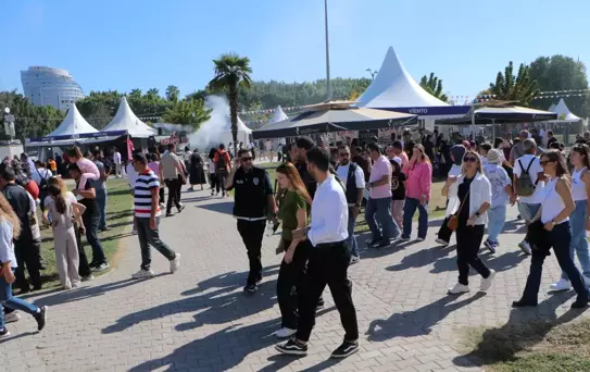 Adana Lezzet Festivali'nde Coşku Sürüyor