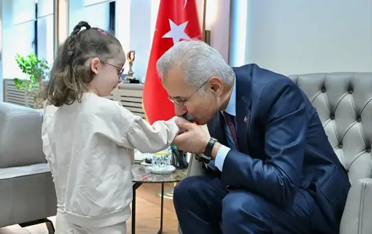 İkiz Kardeşler Ulaştırma Bakanı'yla Buluştu