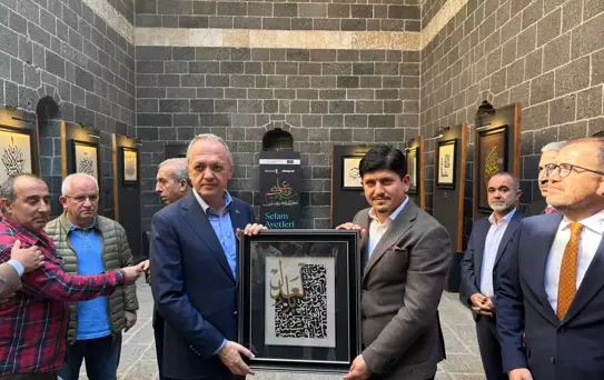 Selam Ayetleri Sergisi Diyarbakır'da