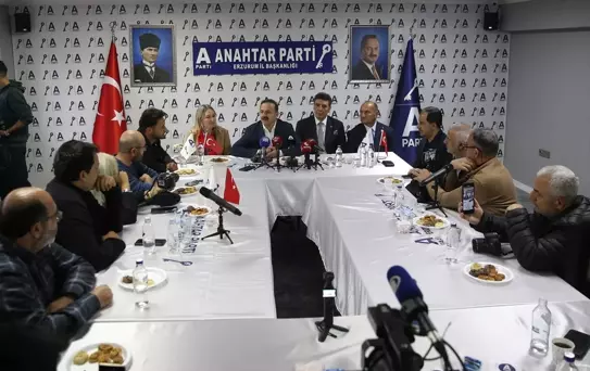 Ağıralioğlu Erzurum'da Parti Binasını Açtı