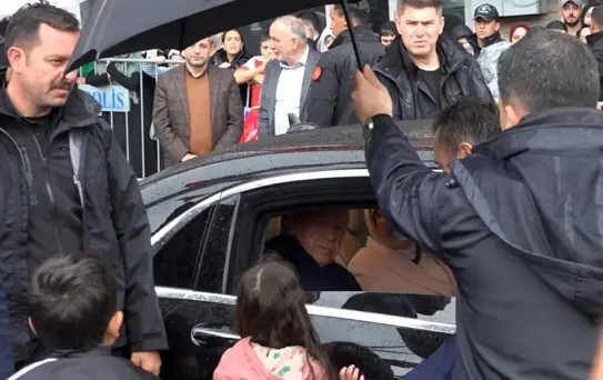 Cumhurbaşkanı Erdoğan Rize'den Trabzon'a Kara Yolu ile Geçti