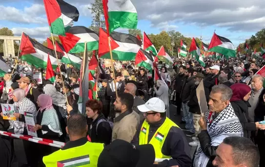 Berlin'de Gazze İçin Gösteri