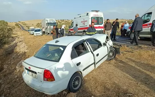 Mardin'de Otomobil Çarpışması: 4 Yaralı