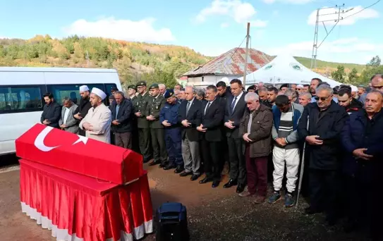 Kıbrıs Gazisi Cemal Şahin Son Yolculuğuna Uğurlandı