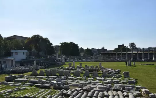 İzmir'de 1800 Yıllık Roma Heykeli Bulundu