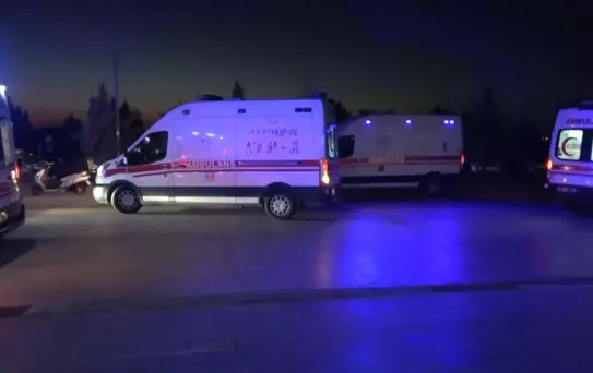 Otobüs Devrildi: 6 Yaralı
