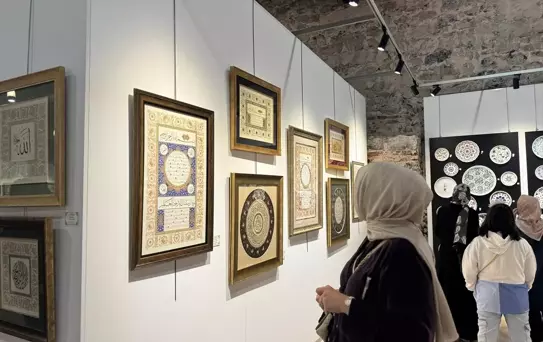 Tezhip-Çini Sergisi Sanatseverlerle Buluştu