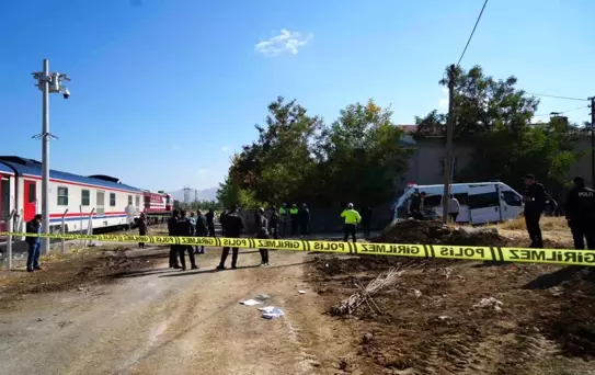 Muş'ta Tren Kazasında 17 Öğrenci Yaralandı