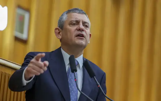 Özgür Özel'den sert açıklamalar: Filistin'in dostuyuz, zalimlerin karşısındayız
