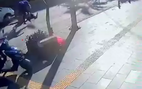 Antalya'da Yaya Geçidinde Kaza