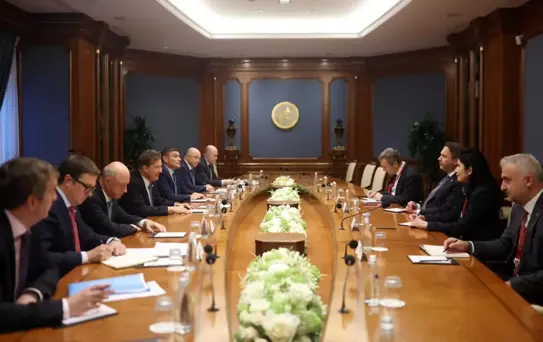Bakan Bayraktar'dan Gazprom ile Görüşme