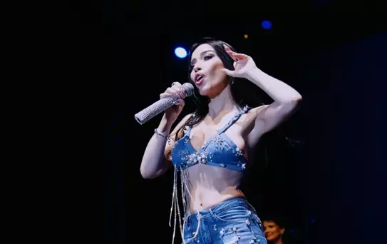 Burcu Güneş'ten müzik dünyasına sert tepki: Çok araştırdım, bulamadım