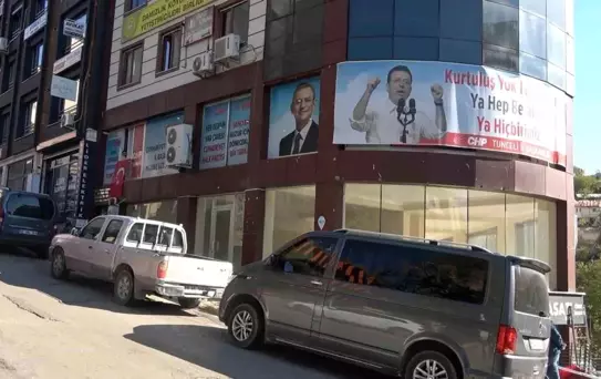 CHP Tunceli'de Eylem: Parti İçi Huzursuzluk