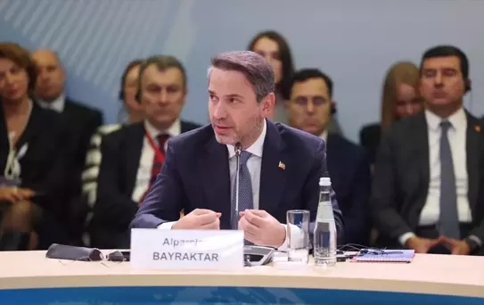 Enerji Bakanı Bayraktar Moskova'da Görüşmelerde Bulundu