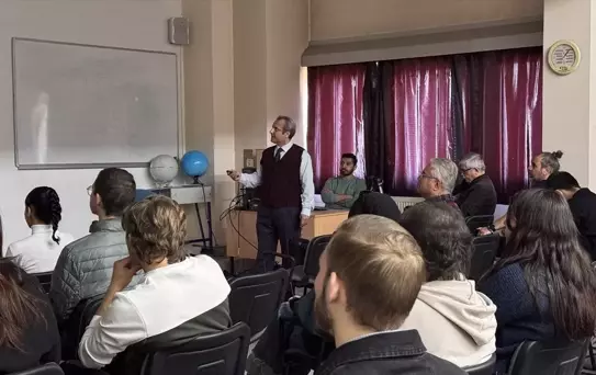 Erciyes Üniversitesi'nde Kozmik Türler Semineri