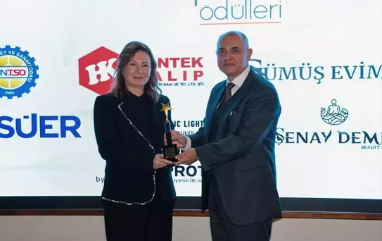 Prof. Dr. Aydın'a Yılın Ödülü