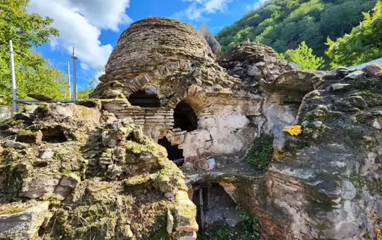 Gölcük'te Tarihi Osmanlı Hamamının Restorasyonu Devam Ediyor