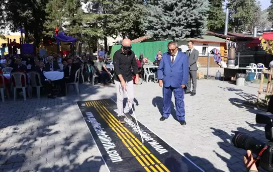 Amasya'da Görme Engellilere Farkındalık Yürüyüşü