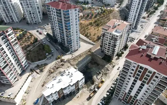Ankara'da İnşaatta Toprak Kayması nedeniyle Bina Boşaltıldı