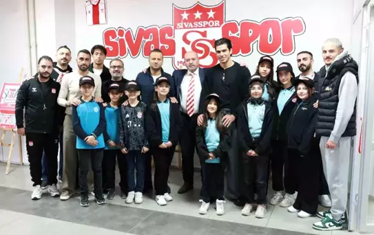 Sivasspor'dan Öğrencilere Destek
