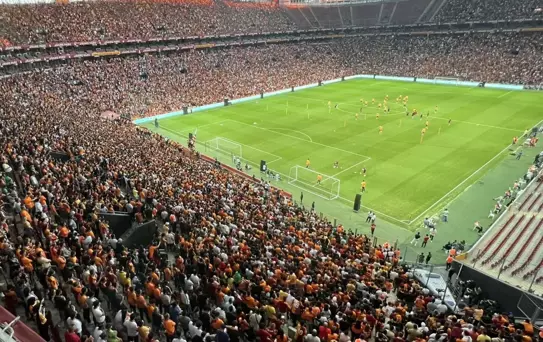 Taraftarı heyecan bastı! Galatasaray'a Şilili yıldız