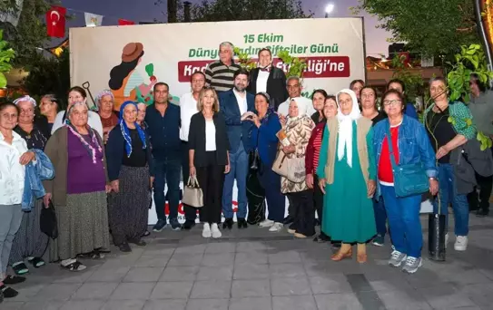Tarsus'ta Kadın Üreticilere 'Enter Limon' Fidanı Dağıtıldı