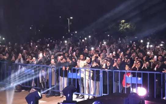 Ay Yola Grubu Türkiye'deki İlk Konserini Verdi