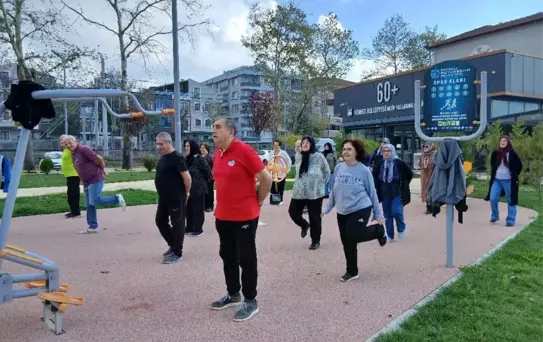 Körfez Belediyesi'nden 60+ Aktif Yaşlanma Kulübü ile Yaşlılara Destek