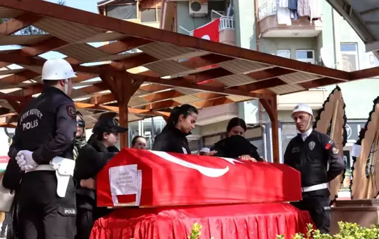 Kalp Krizi Sonucu Hayatını Kaybeden Gazi Polis Memuru Casim Tatlıer Son Yolculuğuna Uğurlandı